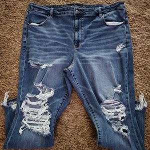 American Eagle destroyed jeans Petite